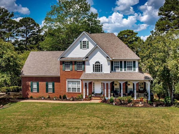2 Richland Hills Dr, Conway, AR 72034