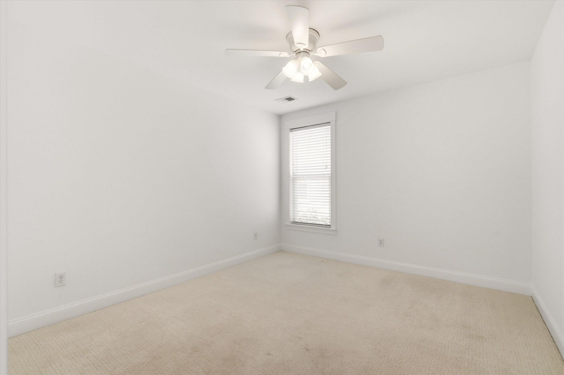 2869 Rutherford Way Photo 35