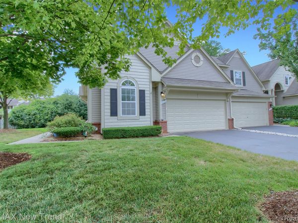 38222 Saratoga Circle , Farmington Hills, Mi 48331