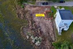 2311 Peonie Street photo 4