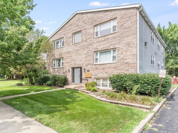 712 W Highland Avenue , Unit 6, Elgin, IL 60123