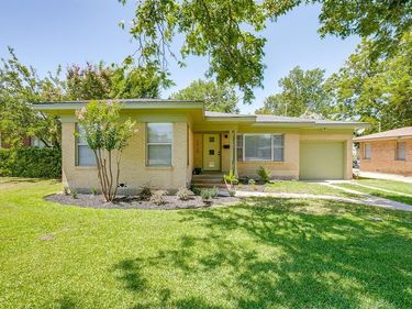 2920 Ryan Place Drive, Fort Worth, TX 76110
