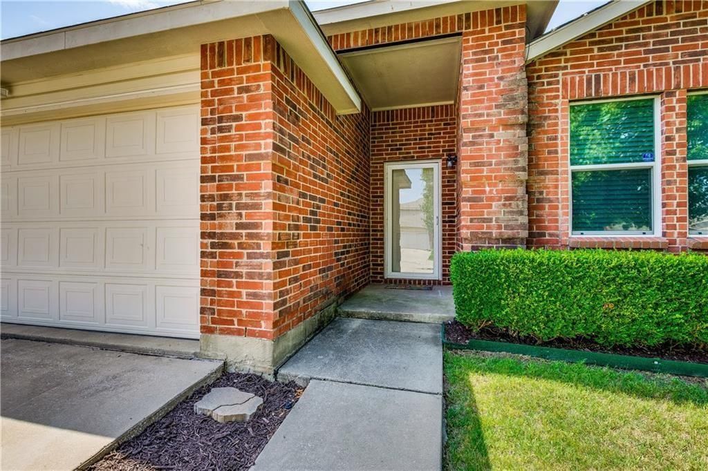 1608 Rialto Way, Fort Worth, TX 76247 Main Photo
