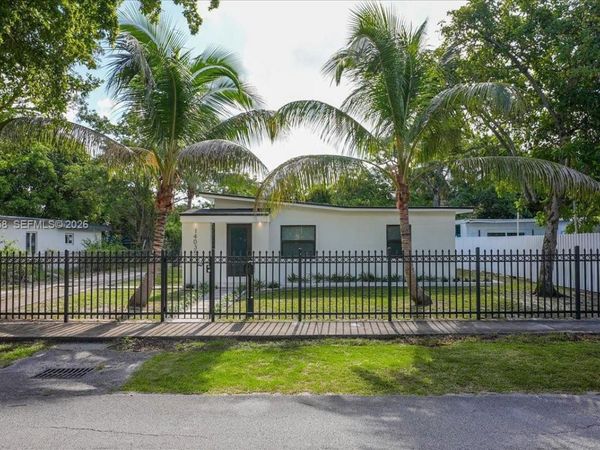14035 NW 6th Ave, North Miami, FL 33168