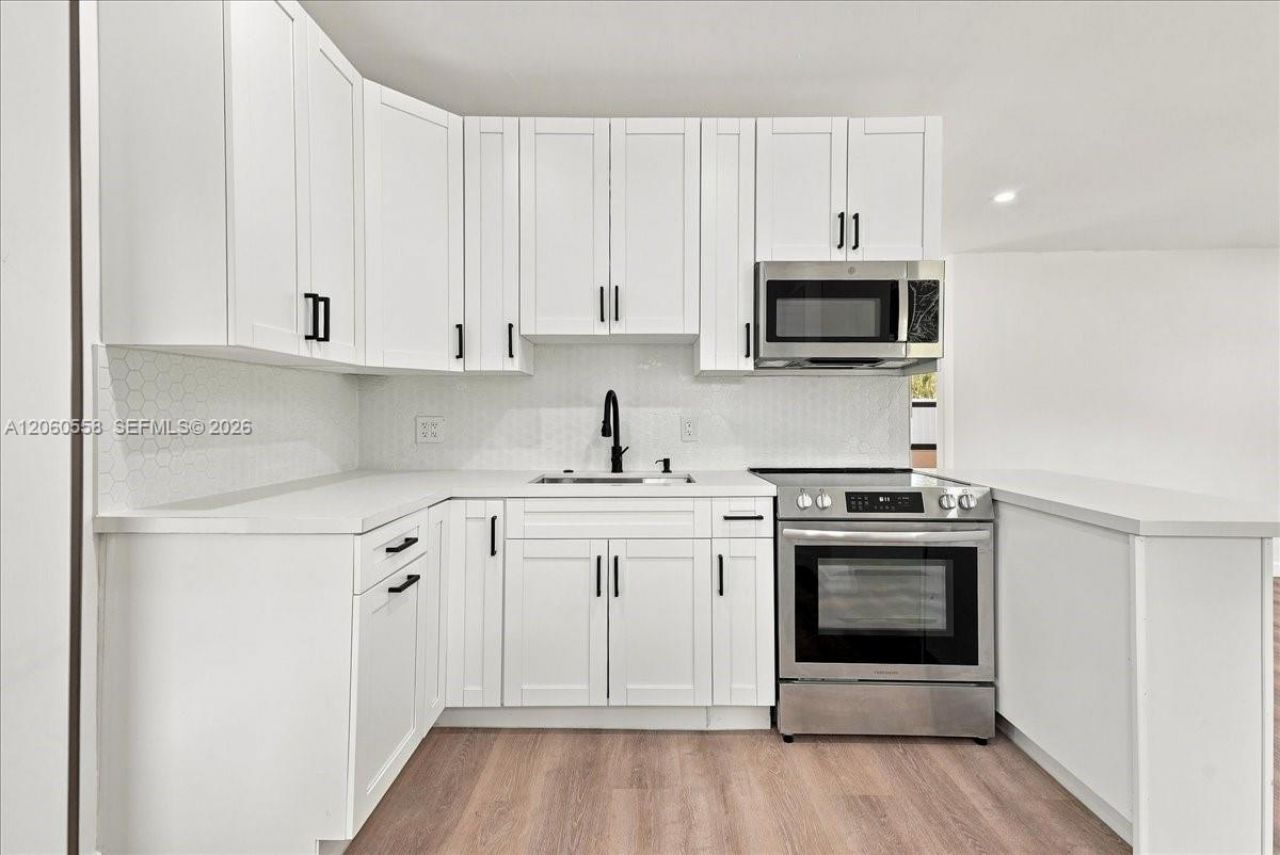 14035 NW 6th Ave, North Miami, FL 33168 Photo
