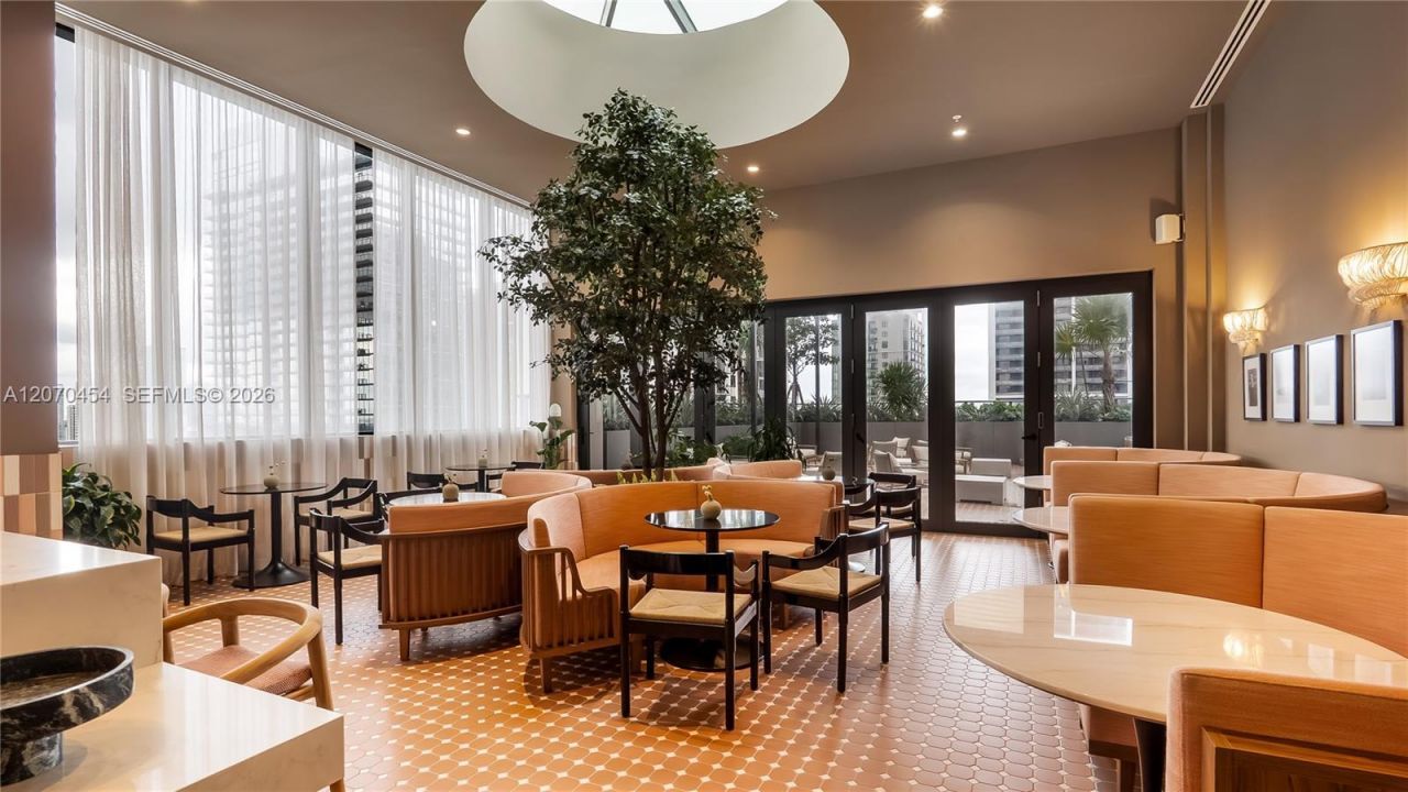 11 NE 6th St , Unit 808, Miami, FL 33132 Photo