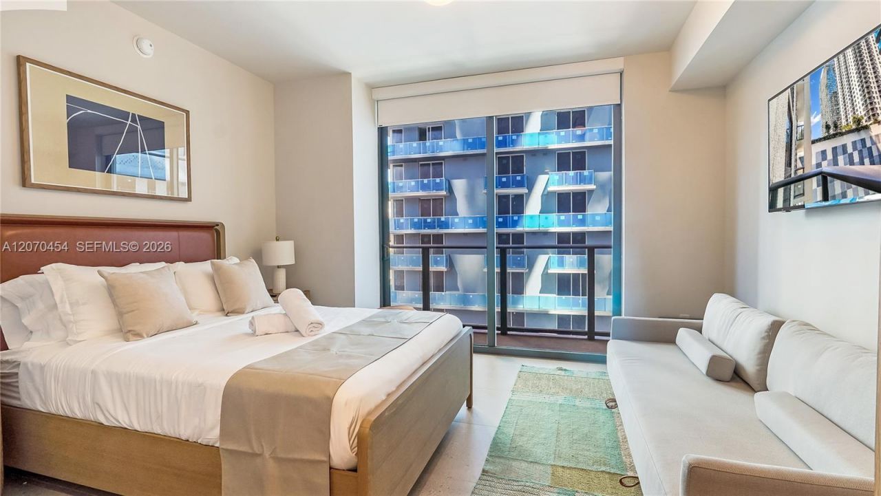 11 NE 6th St , Unit 808, Miami, FL 33132 Photo