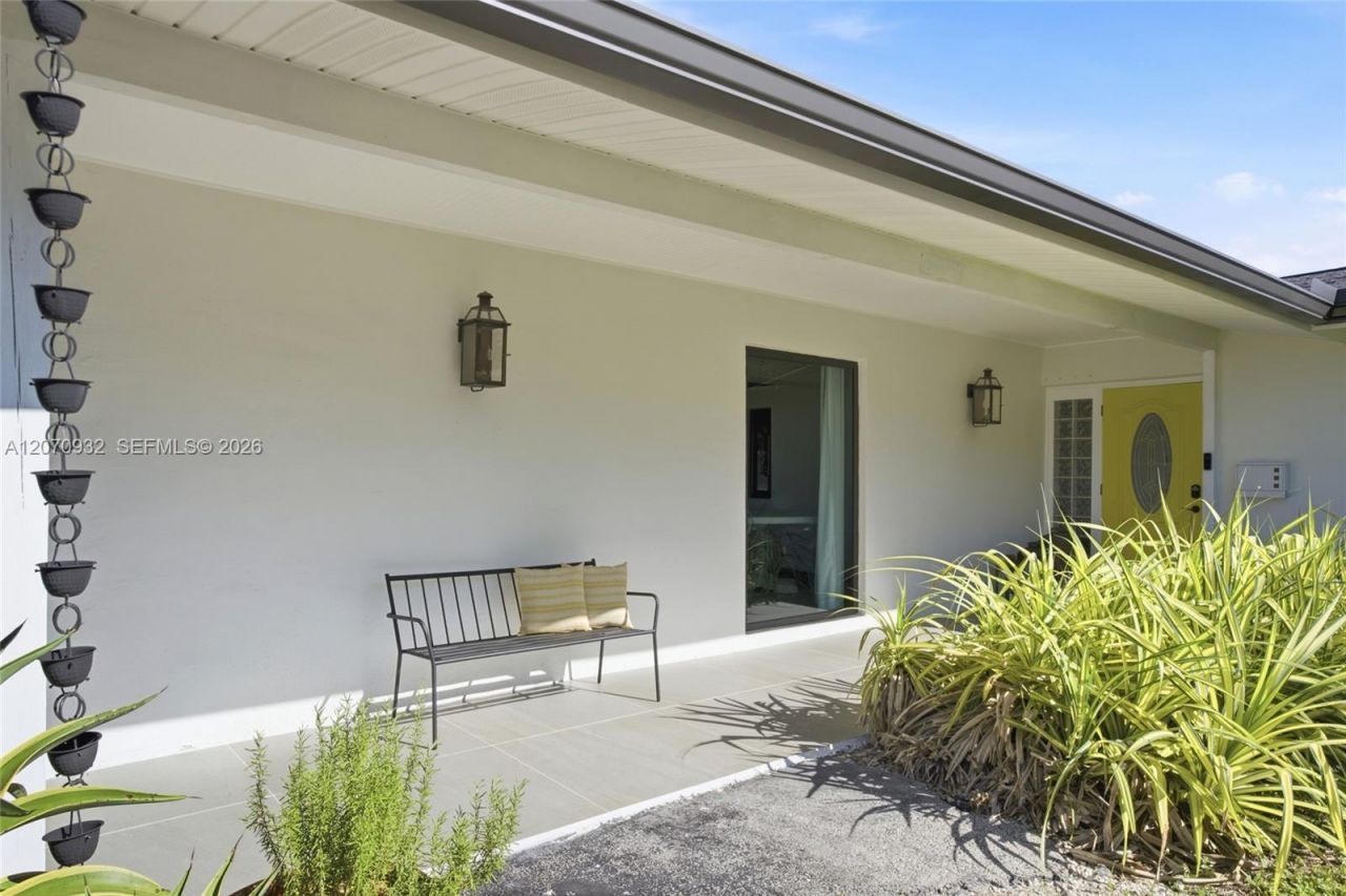 9780 Bel Aire Dr , Cutler Bay, FL 33157 Photo