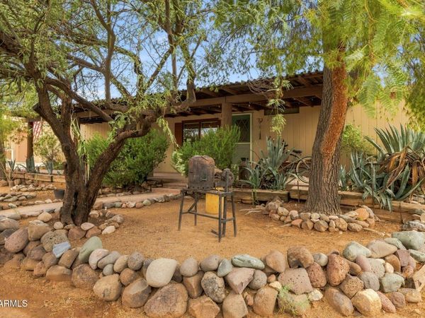 45327 N 6TH Street, New River, AZ 85087