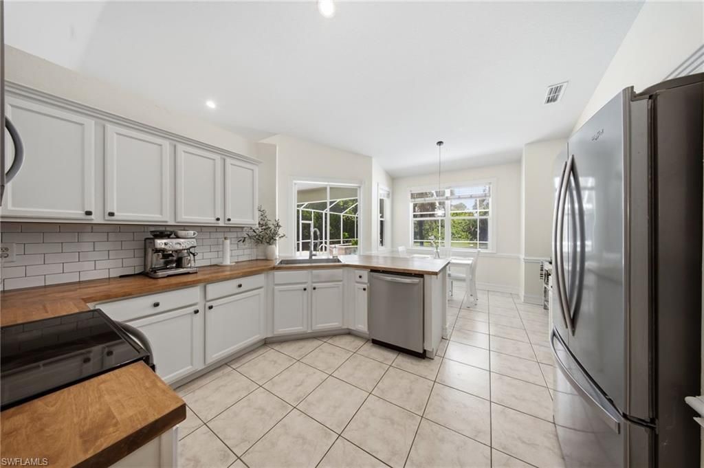 5791 Golden Gate Pkwy, Naples, FL 34116 Photo