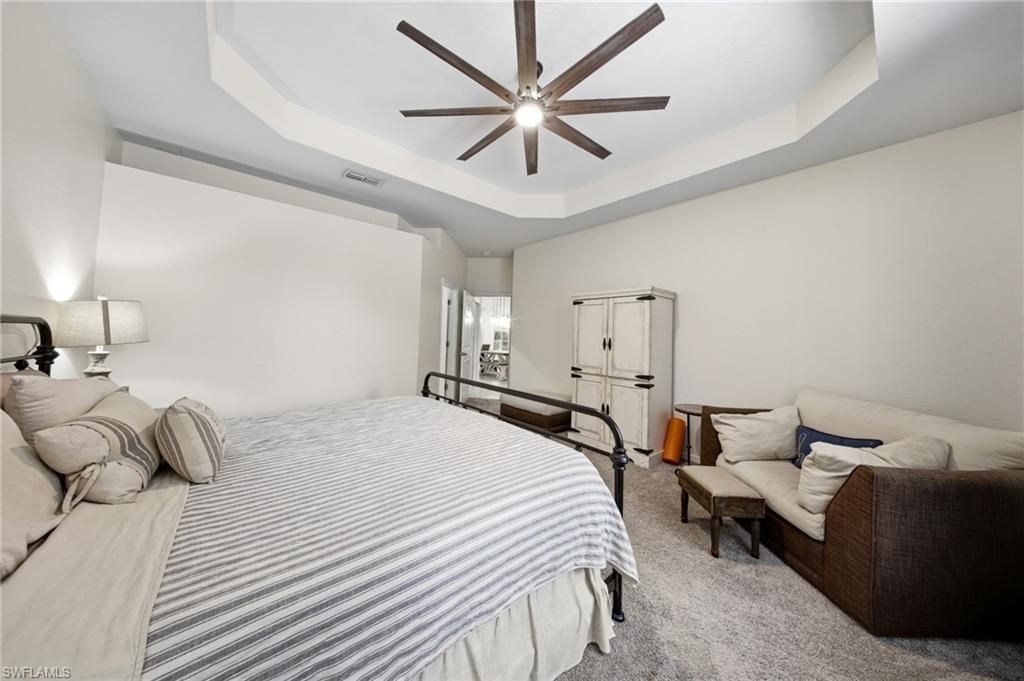 5791 Golden Gate Pkwy, Naples, FL 34116 Photo