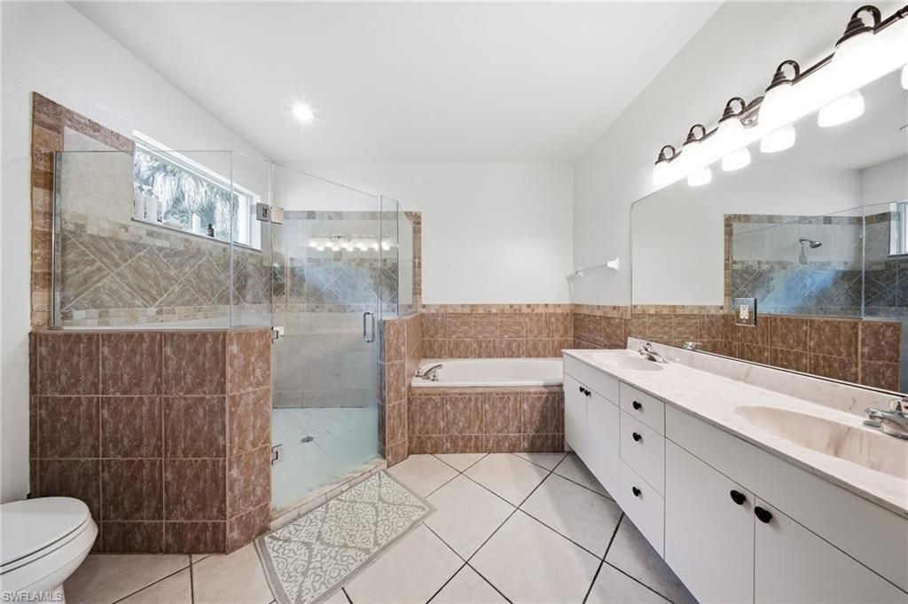 5791 Golden Gate Pkwy, Naples, FL 34116 Photo