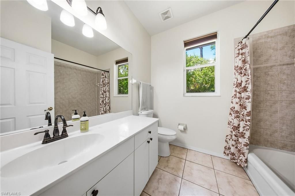 5791 Golden Gate Pkwy, Naples, FL 34116 Photo