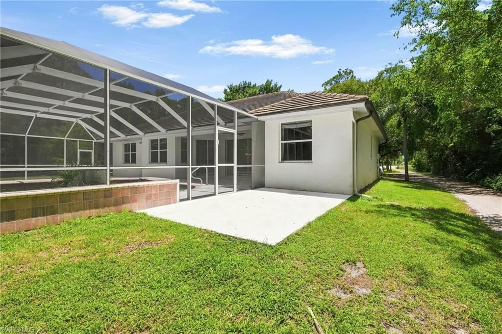 5791 Golden Gate Pkwy, Naples, FL 34116 Photo