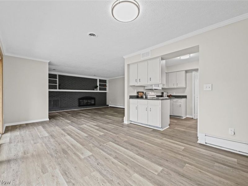 8579 Tanglewood Trail, Chagrin Falls, OH 44023 Photo 6