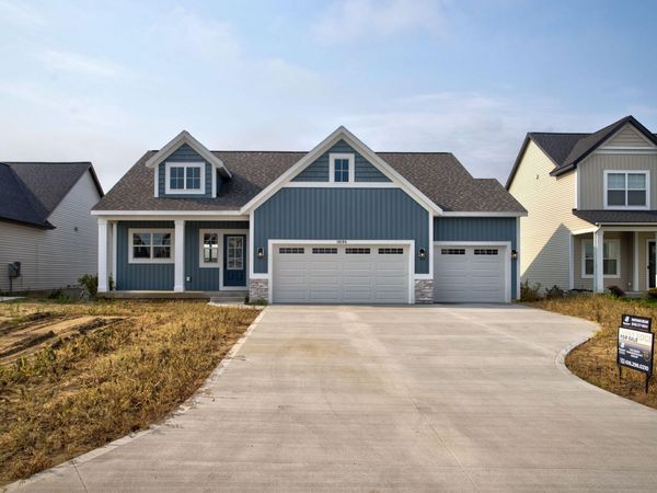 10124 Strawberry Lane, Zeeland, MI 49464