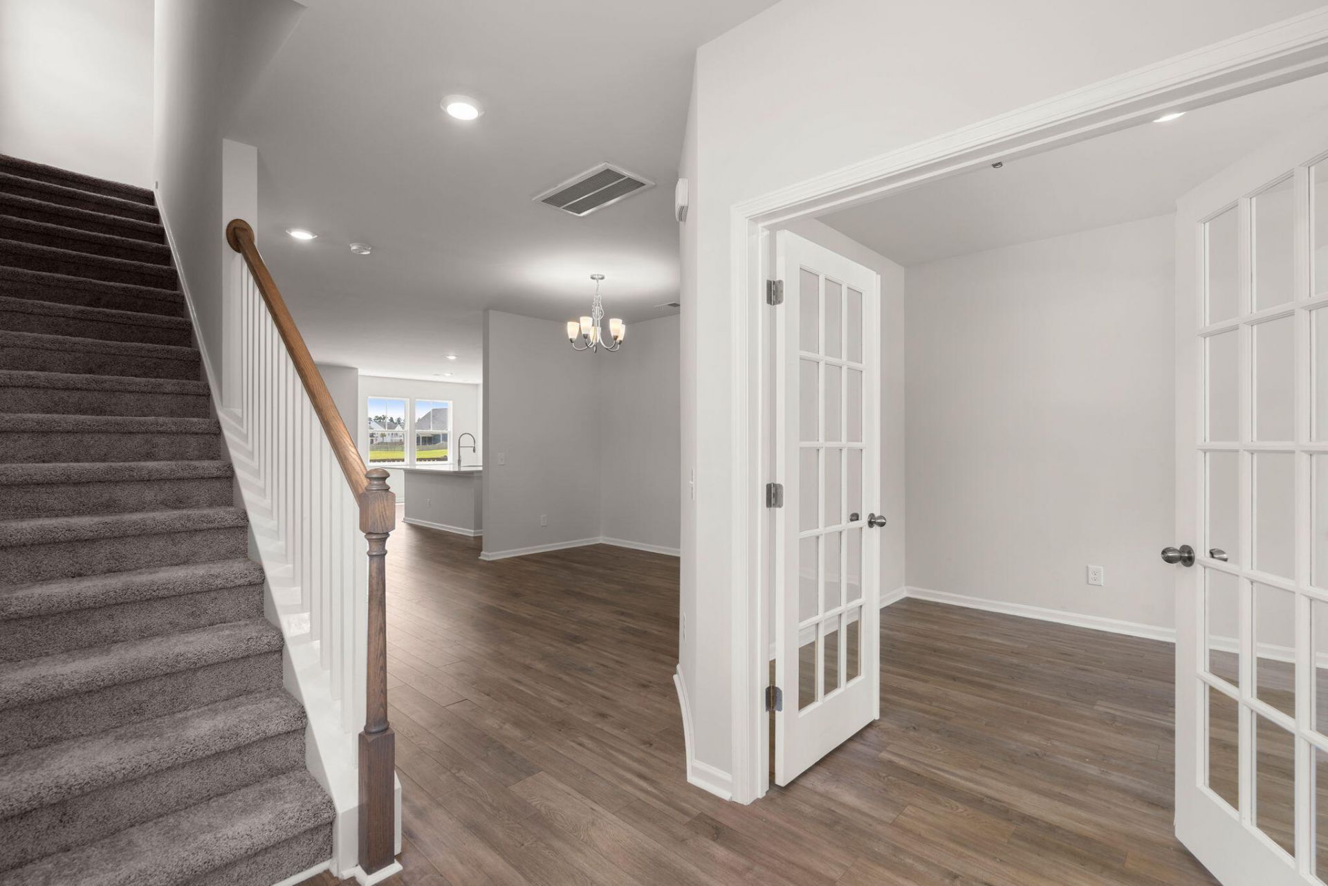 304 Firewheel Court Photo 4