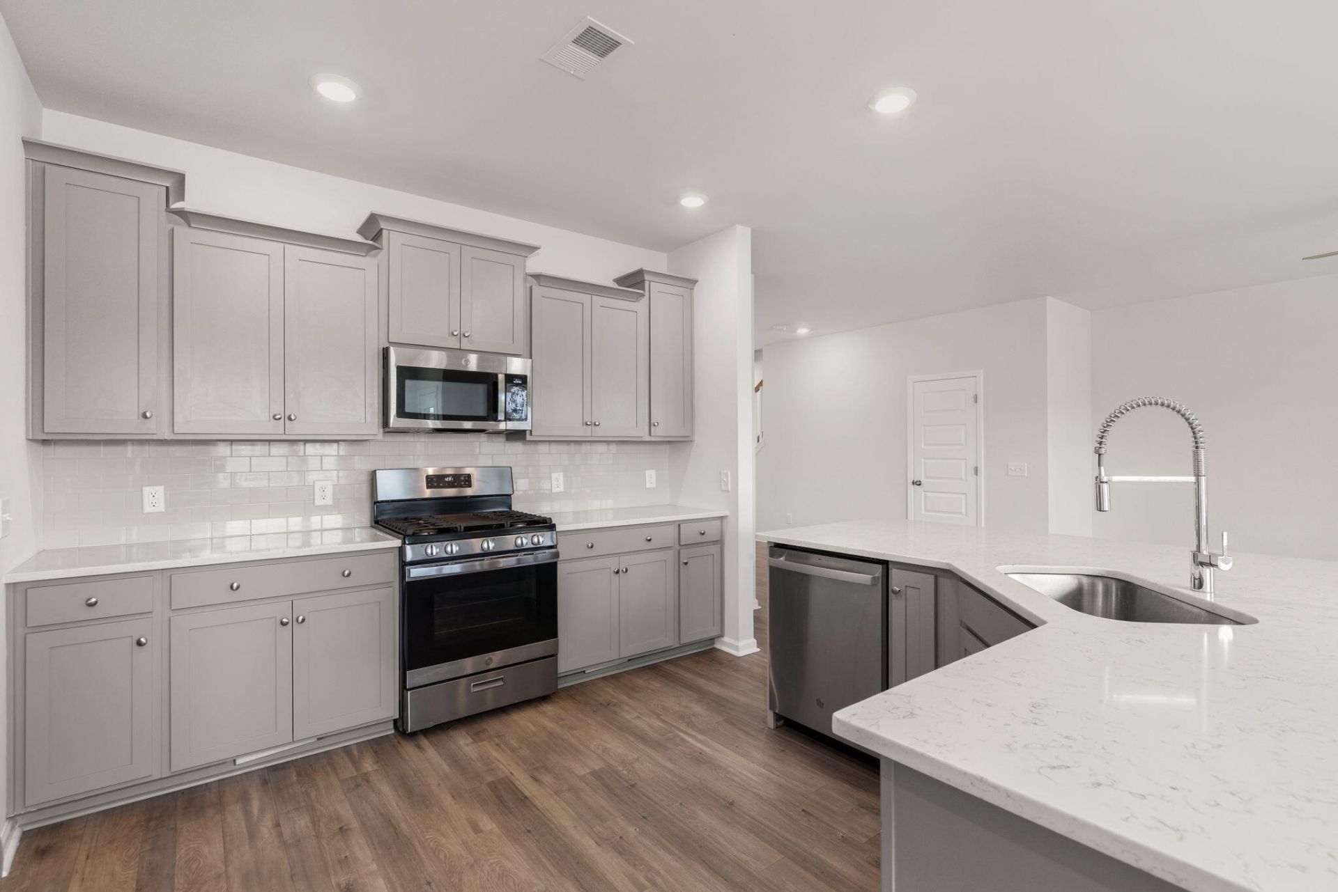 304 Firewheel Court Photo 5