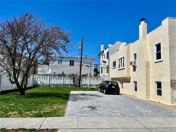 105 Mitchell Avenue , Long Beach, NY 11561