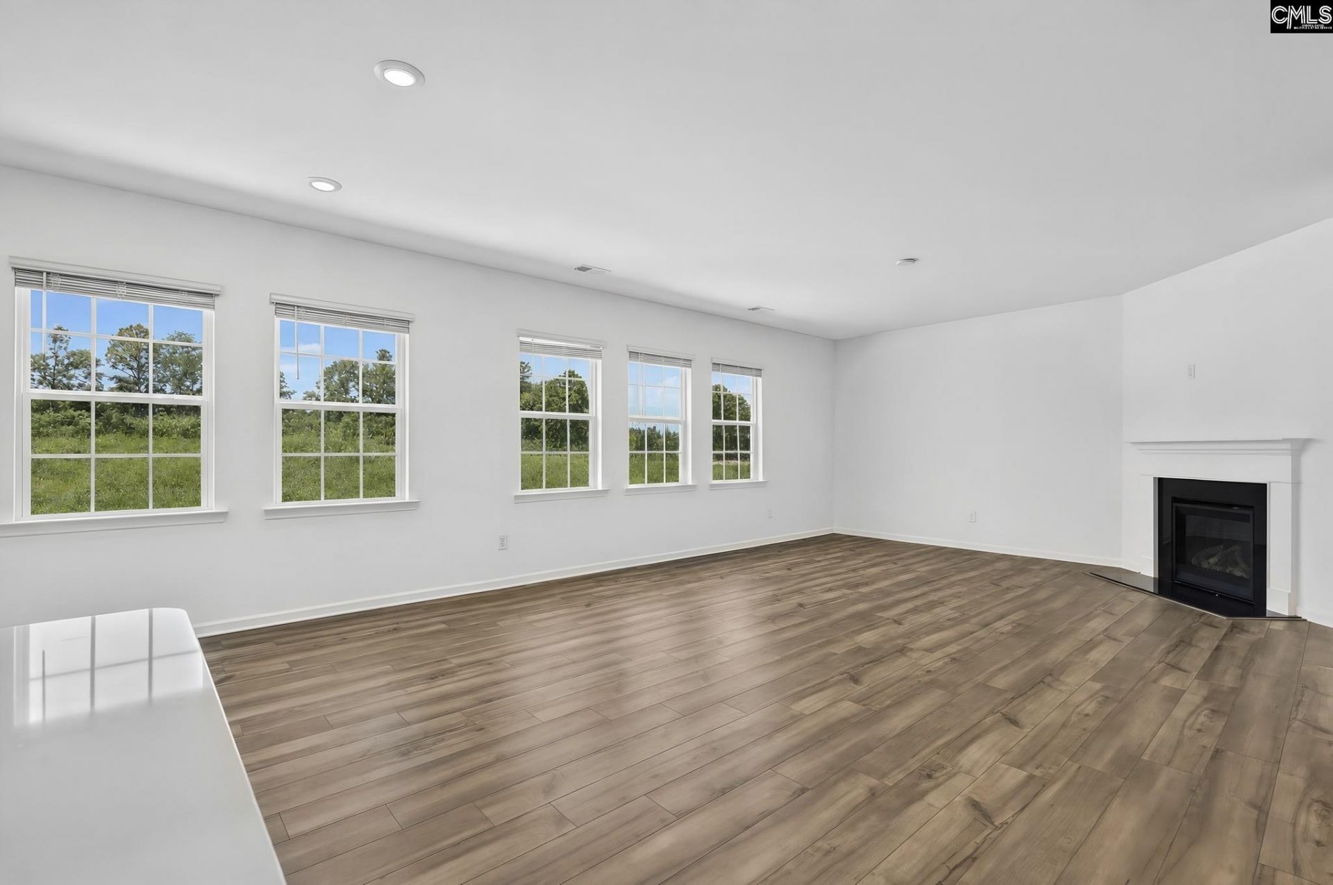 267 Foxglade Drive Photo 15