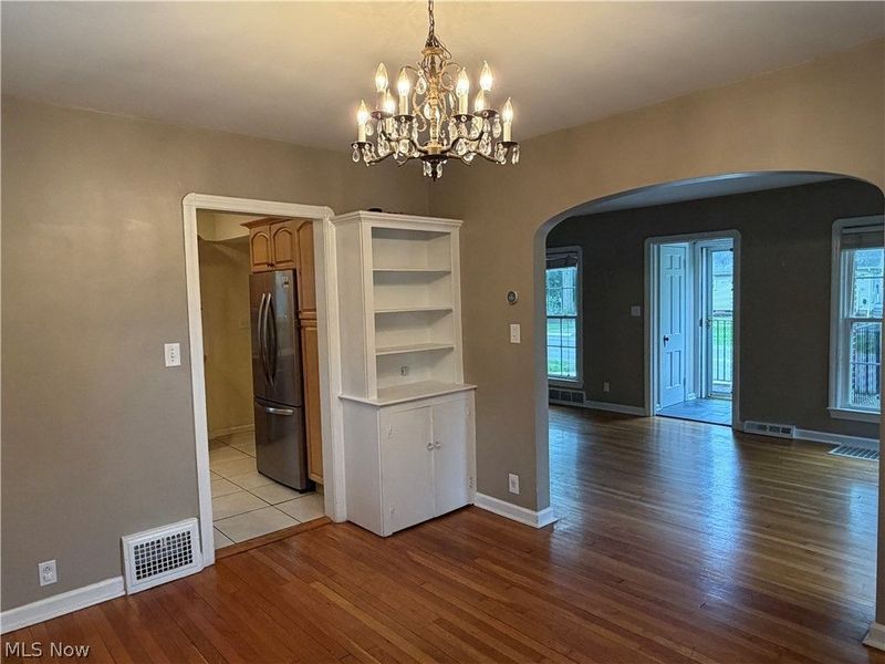 25770 Wolf Road, Bay Village, OH 44140 Photo 10