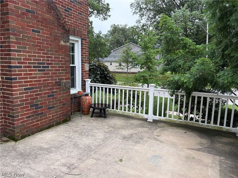 25770 Wolf Road, Bay Village, OH 44140 Photo 29