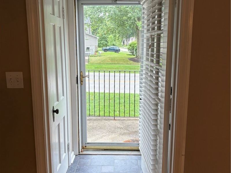 25770 Wolf Road, Bay Village, OH 44140 Photo 5