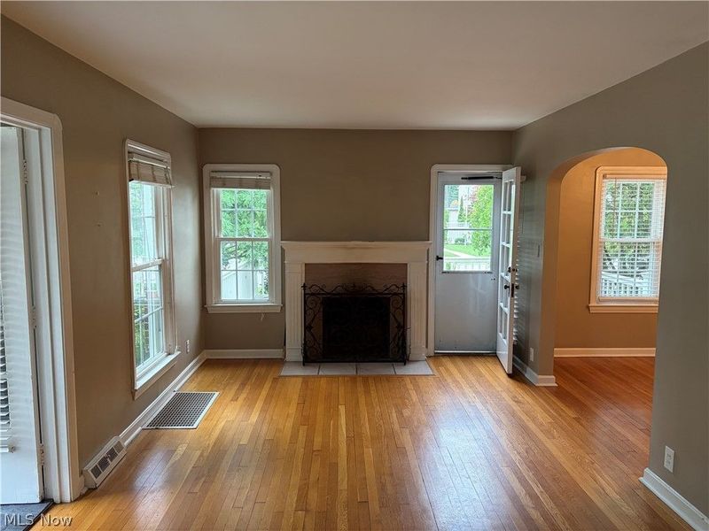 25770 Wolf Road, Bay Village, OH 44140 Photo 6
