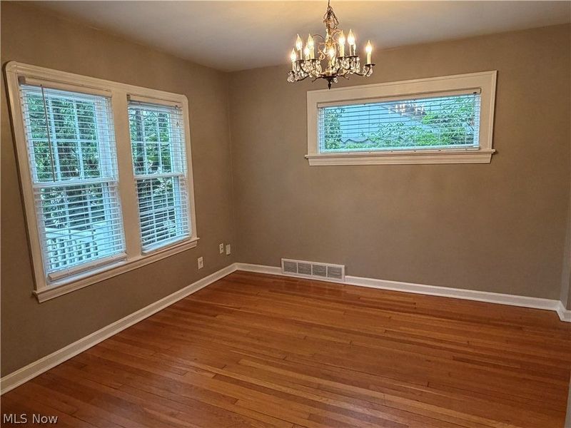 25770 Wolf Road, Bay Village, OH 44140 Photo 9
