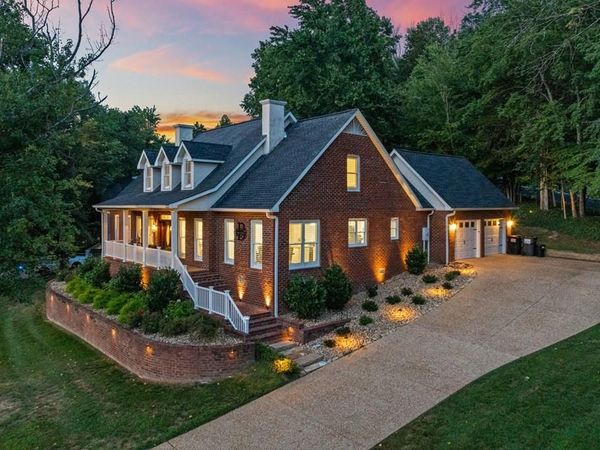 1566 Plantation Dr, Cookeville, TN 38506