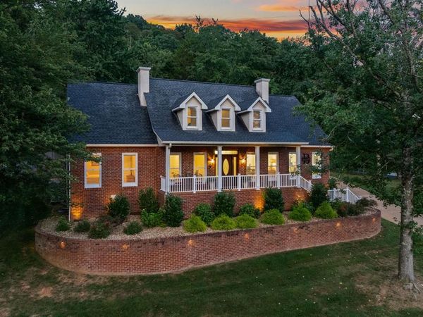 1566 Plantation Dr, Cookeville, TN 38506