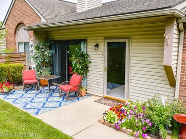 338 Spring Brooke Drive, Brighton, Mi 48116