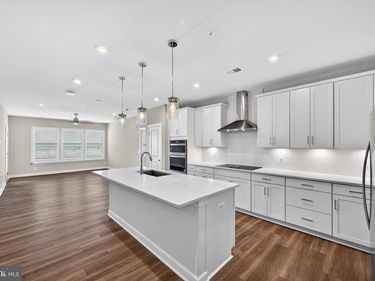 21630 HAWKSBILL HIGH CIRCLE, Unit 405, STERLING, VA 20164