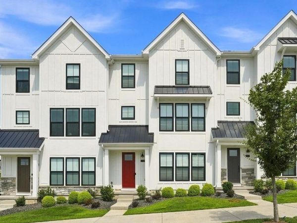 16514 Honey Locust Drive, Chesterfield, MO 63005