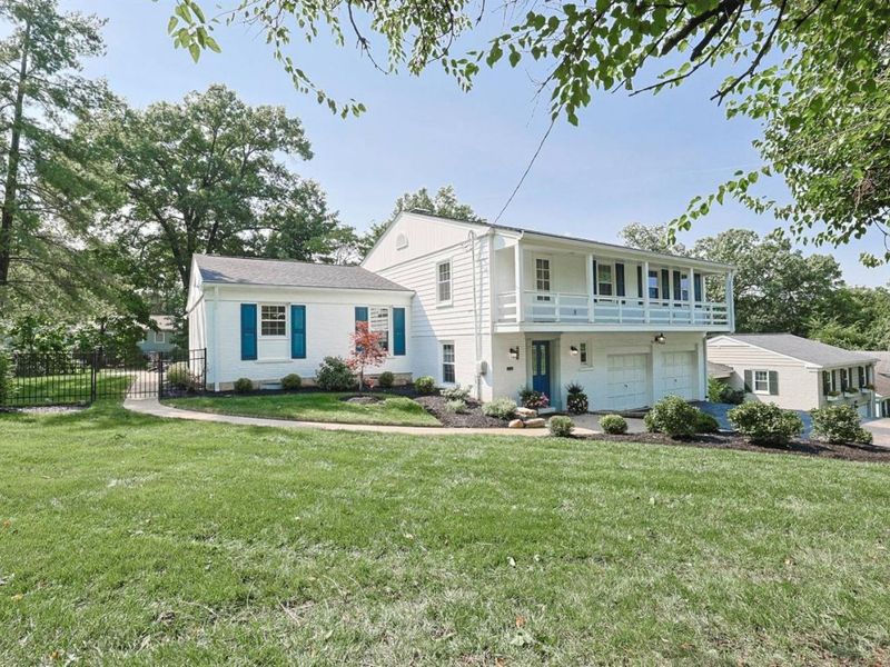 4006 Miami Rd, Mariemont, OH 45227 Photo 2
