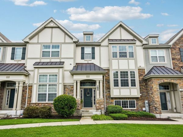285 Bennett Drive , Carol Stream, IL 60188