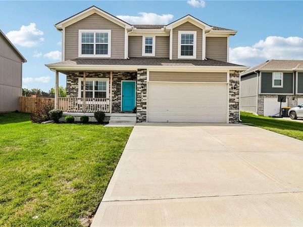 1705 NW Hilltop Court, Grain Valley, MO 64029