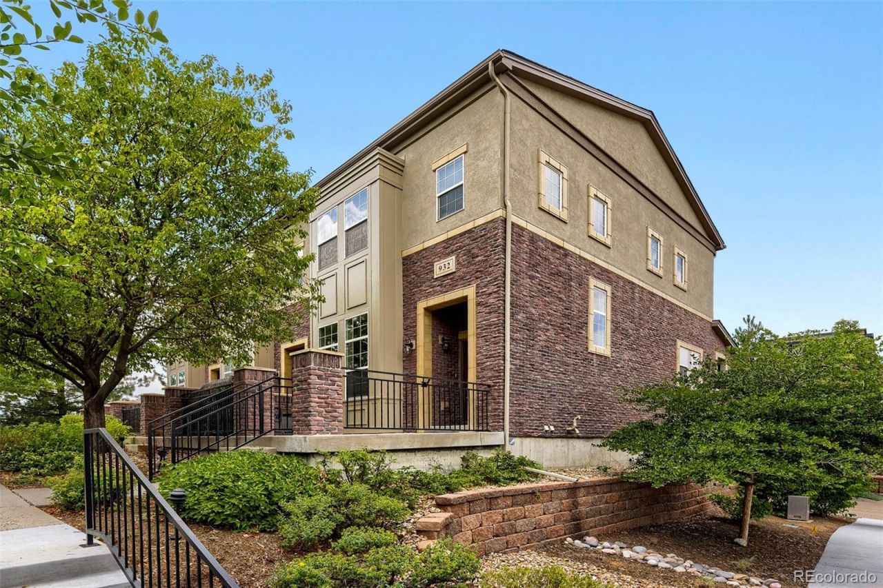 932 Rockhurst Drive, Unit A, Littleton, CO 80129 Main Photo