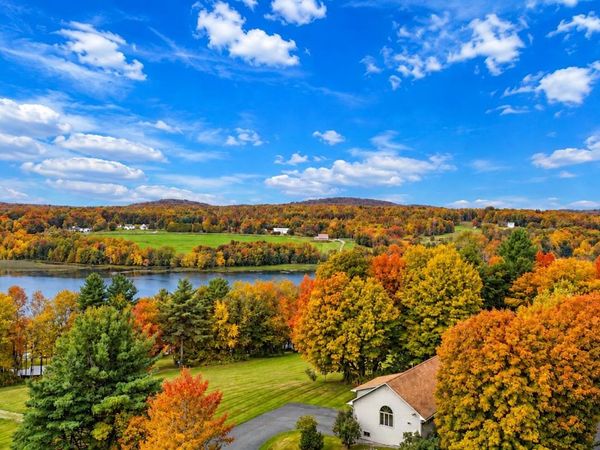 580 Hayward Road, Derby, VT 05829