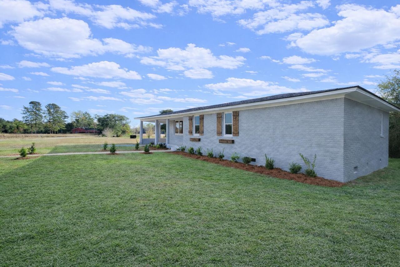 1142 Pearson Road Photo 5