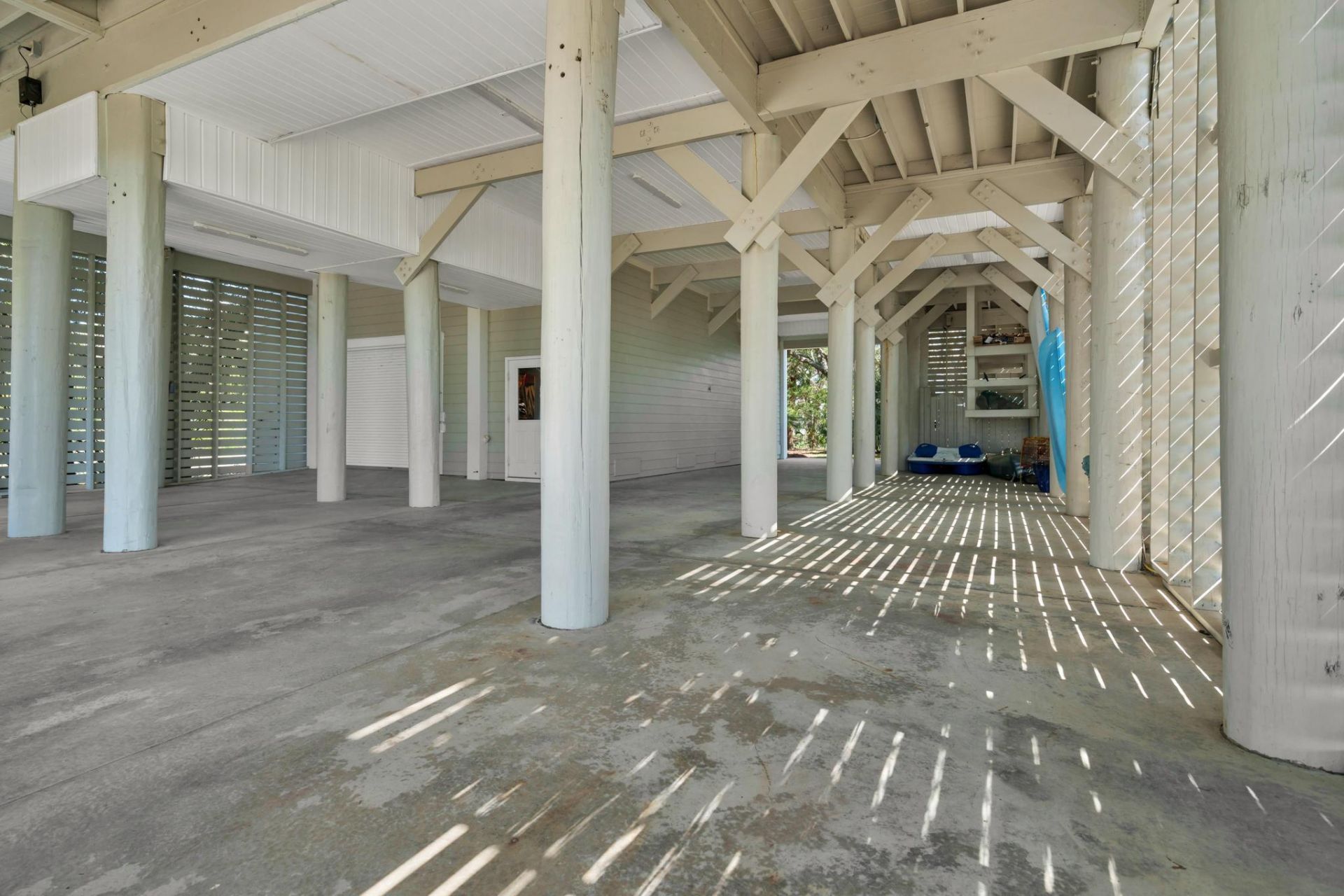 1250 Hammocks Way Photo 44