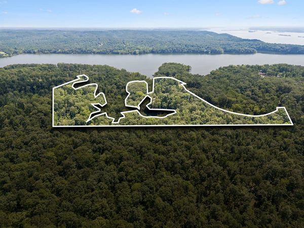 567 Bobcat Trl , Dover, TN 37058