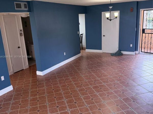 702 NW 87th Ave, Unit 213, Miami, FL 33172