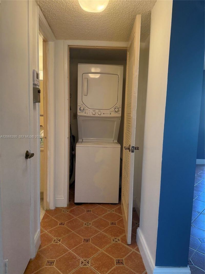 702 NW 87th Ave, Unit 213, Miami, FL 33172 Photo