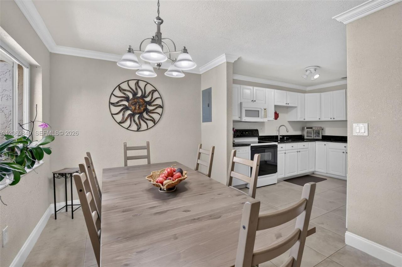 10725 NW 30th Pl, Unit 4, Sunrise, FL 33322 Photo
