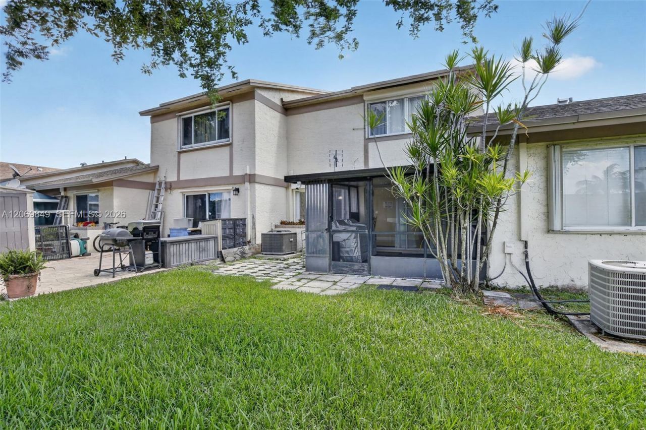 10725 NW 30th Pl, Unit 4, Sunrise, FL 33322 Photo