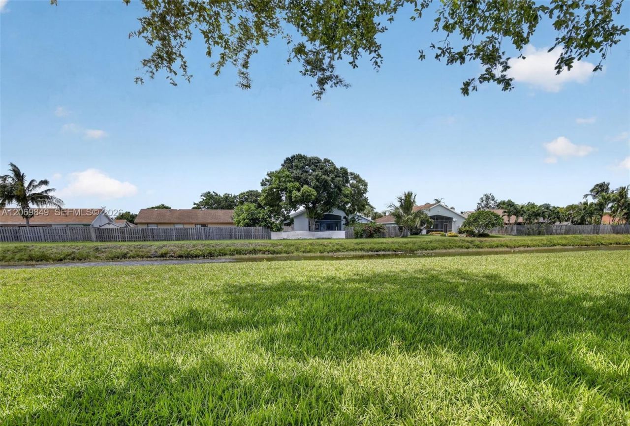 10725 NW 30th Pl, Unit 4, Sunrise, FL 33322 Photo