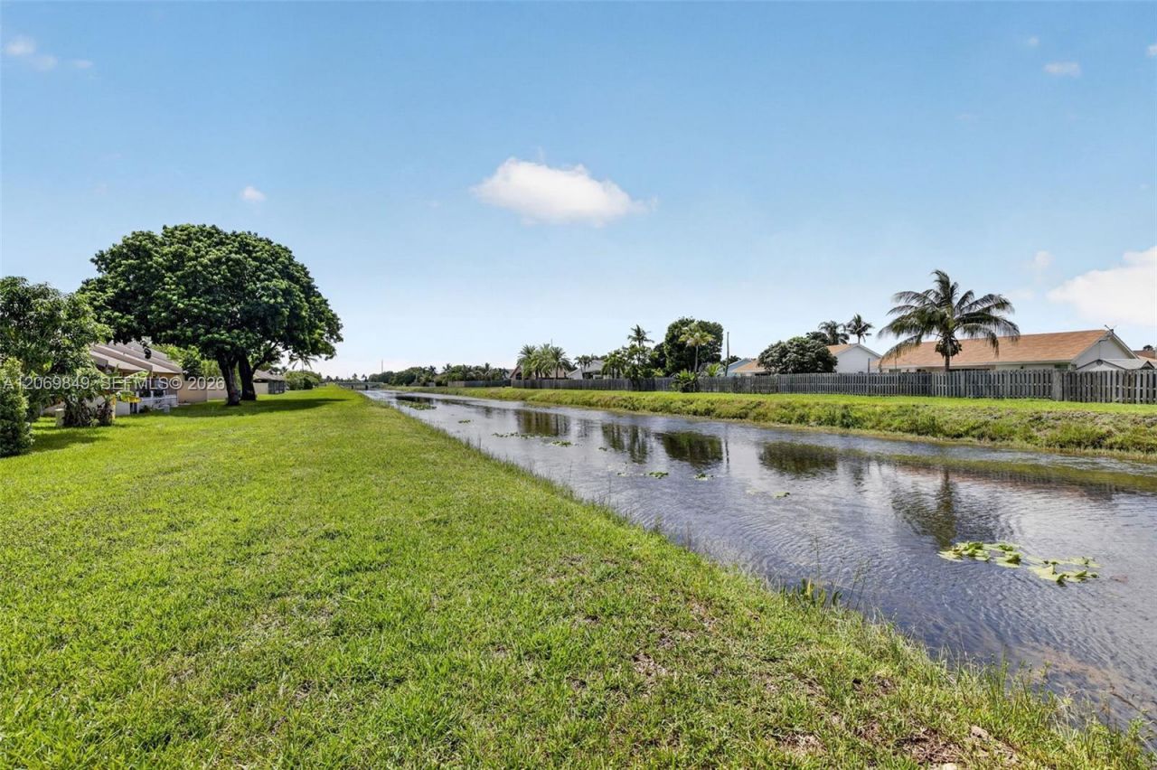 10725 NW 30th Pl, Unit 4, Sunrise, FL 33322 Photo