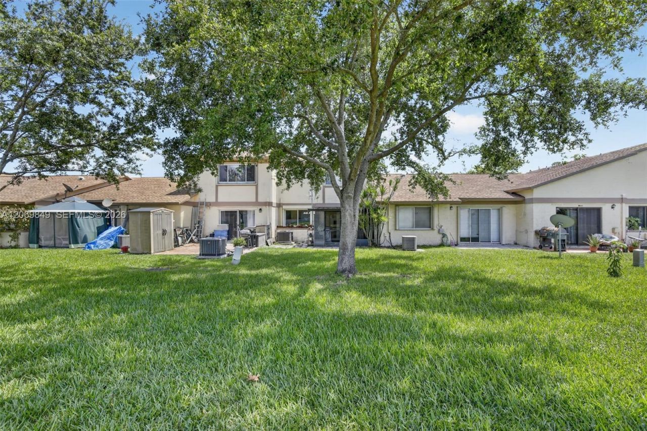 10725 NW 30th Pl, Unit 4, Sunrise, FL 33322 Photo