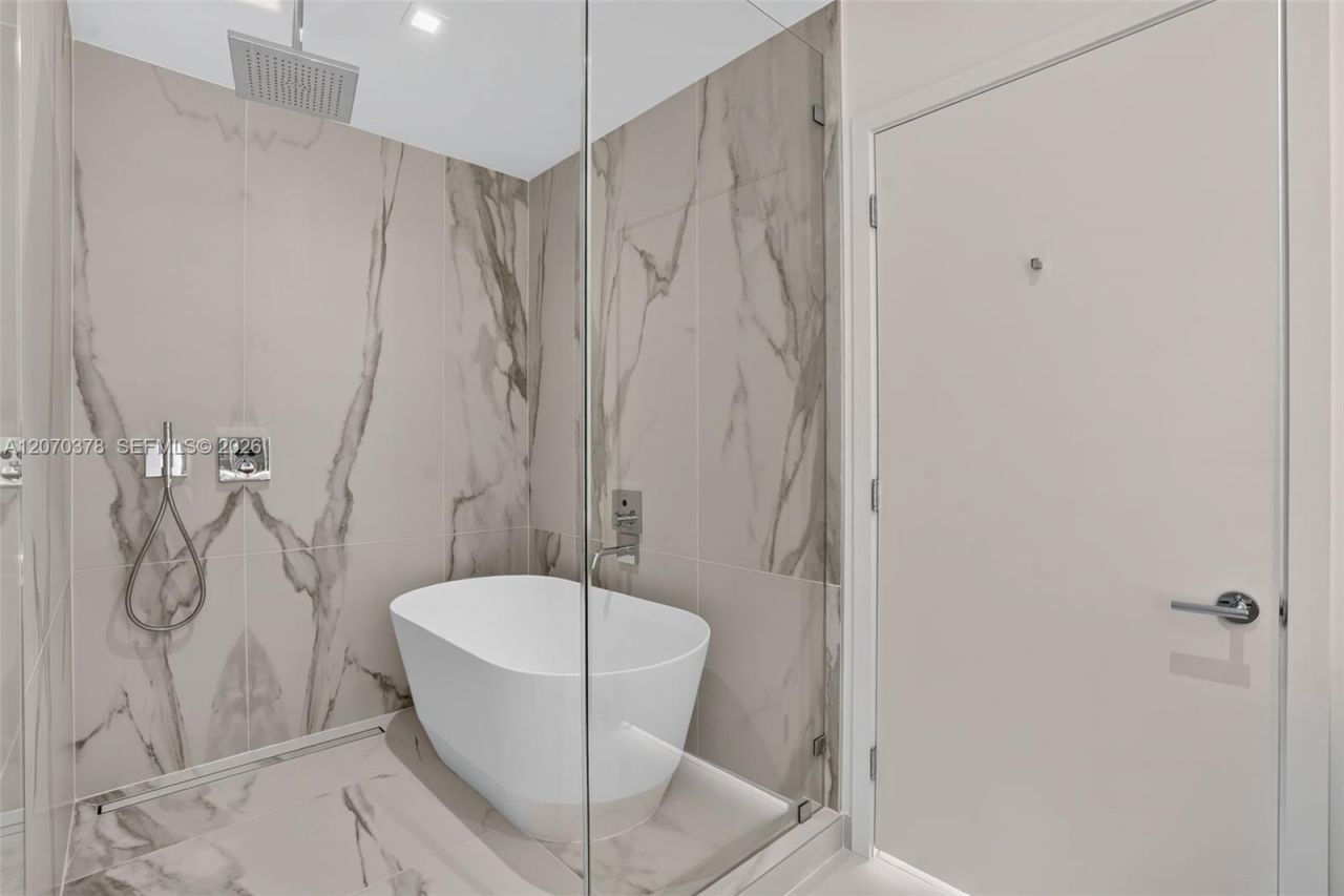 1400 Biscayne Boulevard , Unit 1605, Miami, FL 33132 Photo